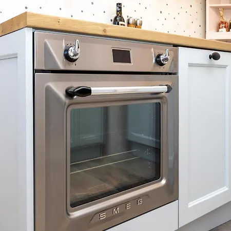 Lakeview In Apartment