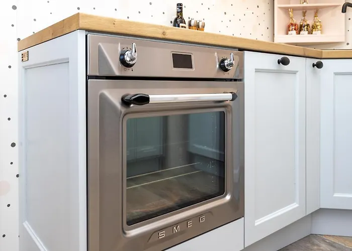 Lakeview In Apartment